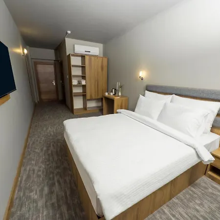 Elite World Go Hotell 3*
