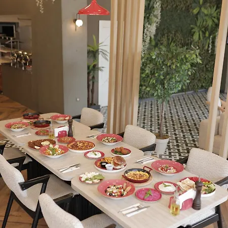 Hotel Elite World Go 3*